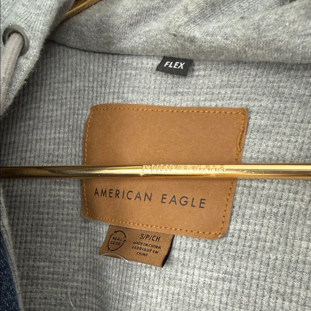 AEO // new without tags hooded denim button up jean jacket - Picture 6 of 9